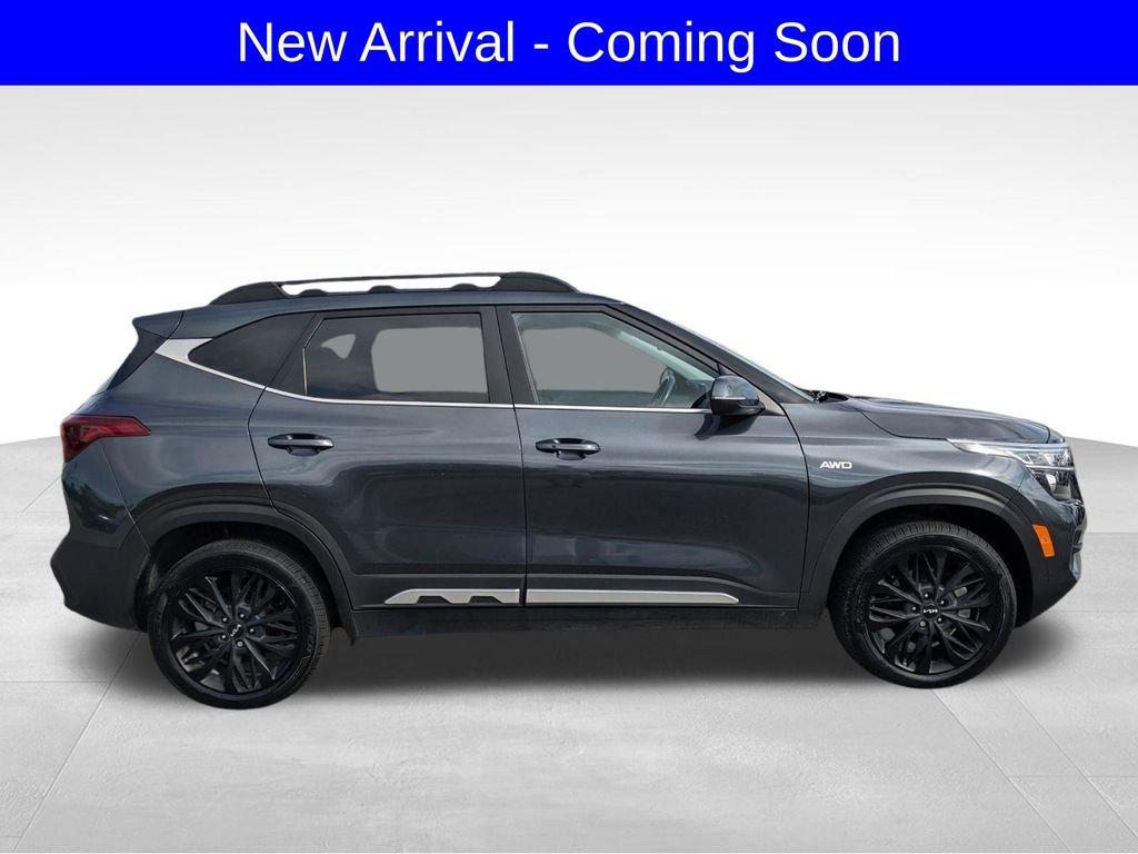 Kia Seltos Nightfall - Thumbnail 3