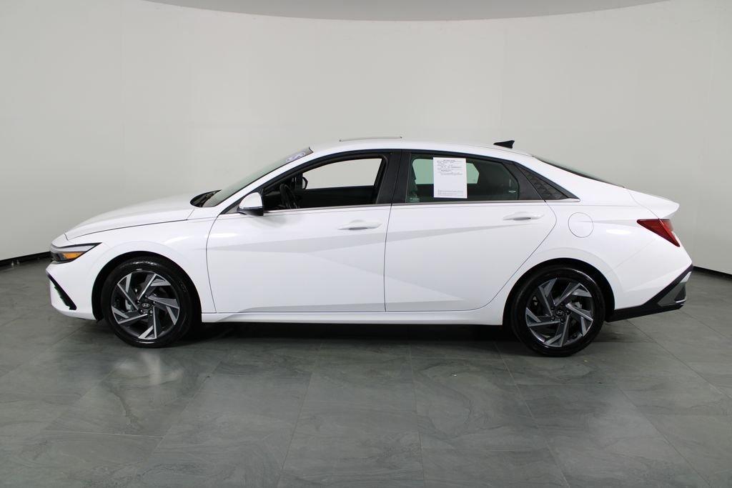 Hyundai Elantra Hybrid Limited - Thumbnail 11