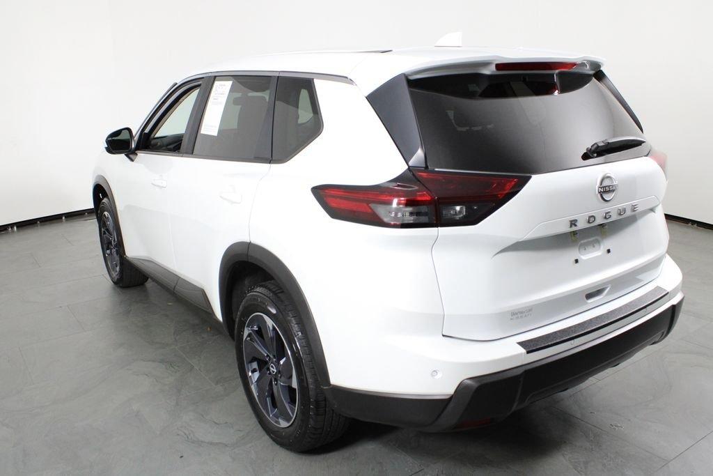 Nissan Rogue Sv - Thumbnail 5