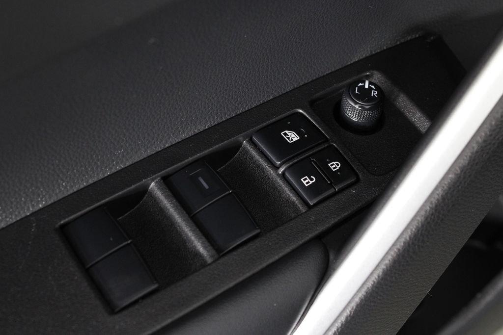 Toyota Corolla Cross Le - Thumbnail 20