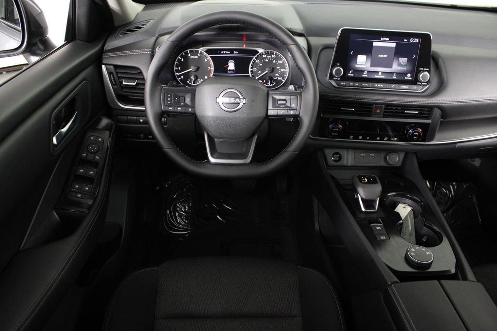 Nissan Rogue Sv - Thumbnail 8