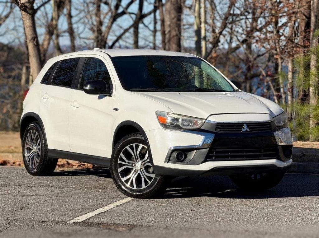 Mitsubishi Outlander Sport - View 1