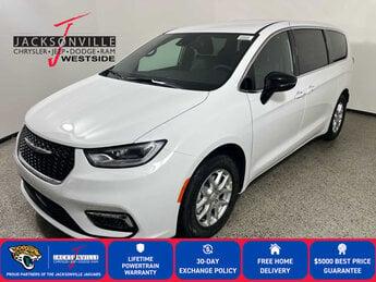 Chrysler Pacifica - View 1