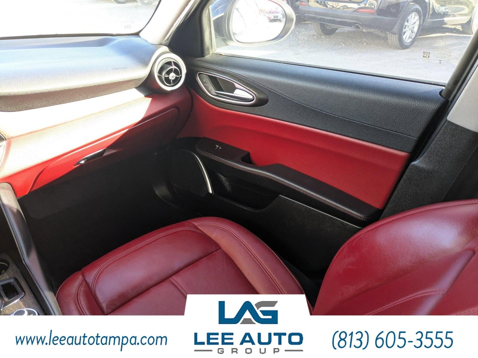 Alfa Romeo Giulia Ti - Thumbnail 17