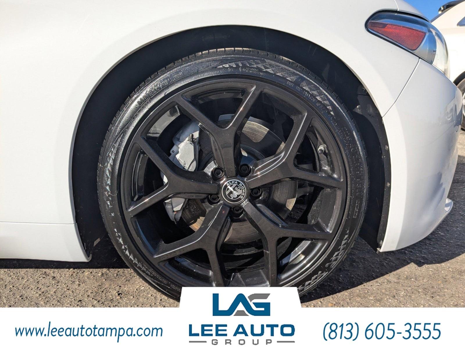 Alfa Romeo Giulia Ti - Thumbnail 11