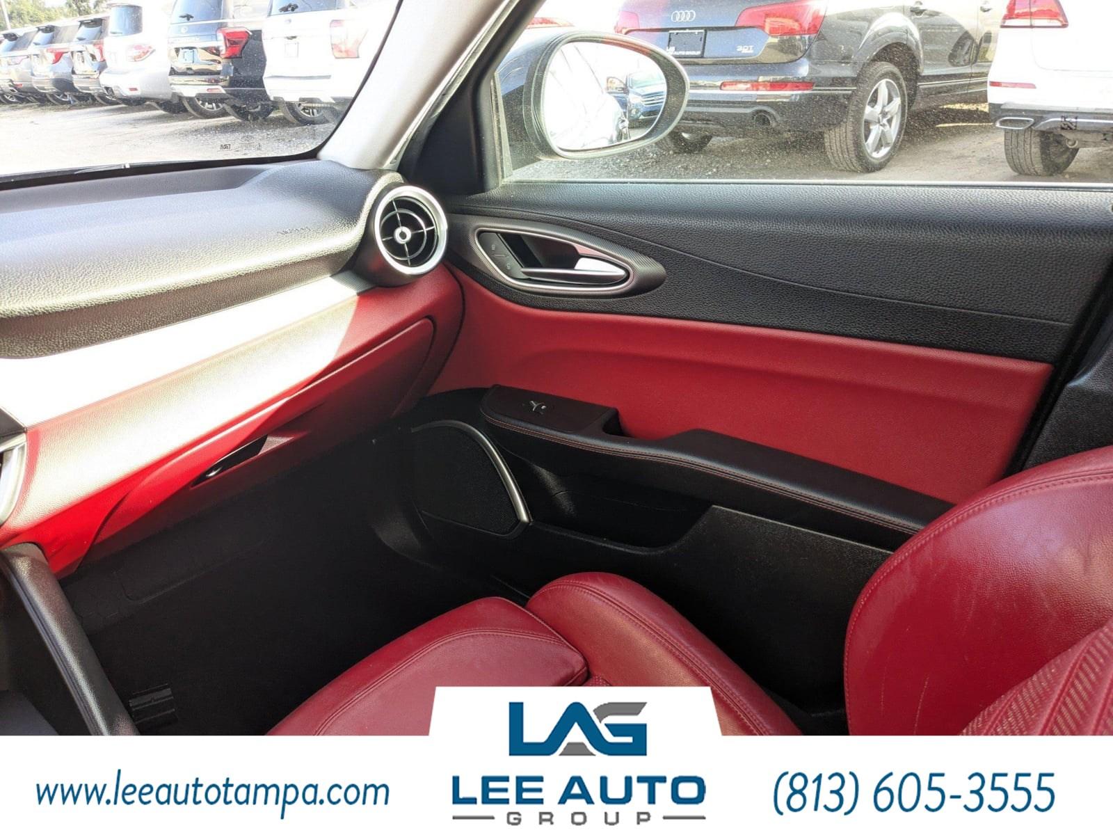 Alfa Romeo Giulia Ti Sport - Thumbnail 16