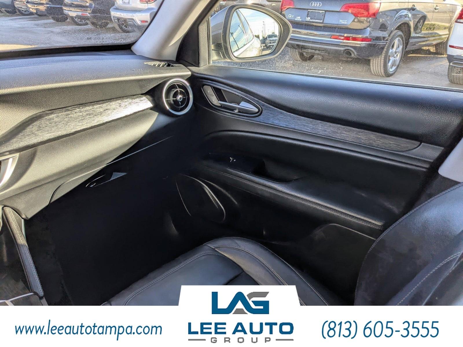 Alfa Romeo Stelvio - Thumbnail 19