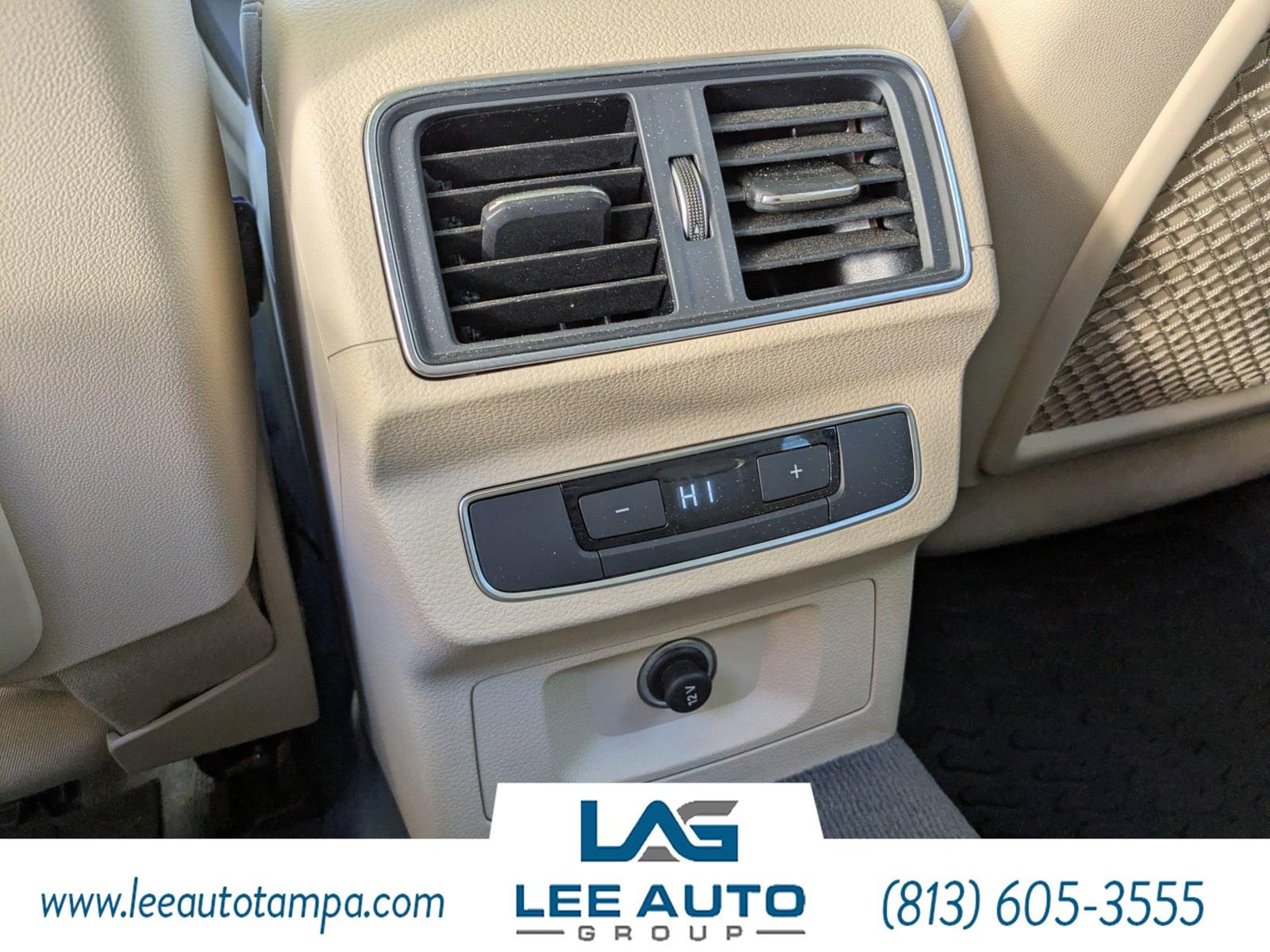 Audi Q5 Premium Plus - Thumbnail 16