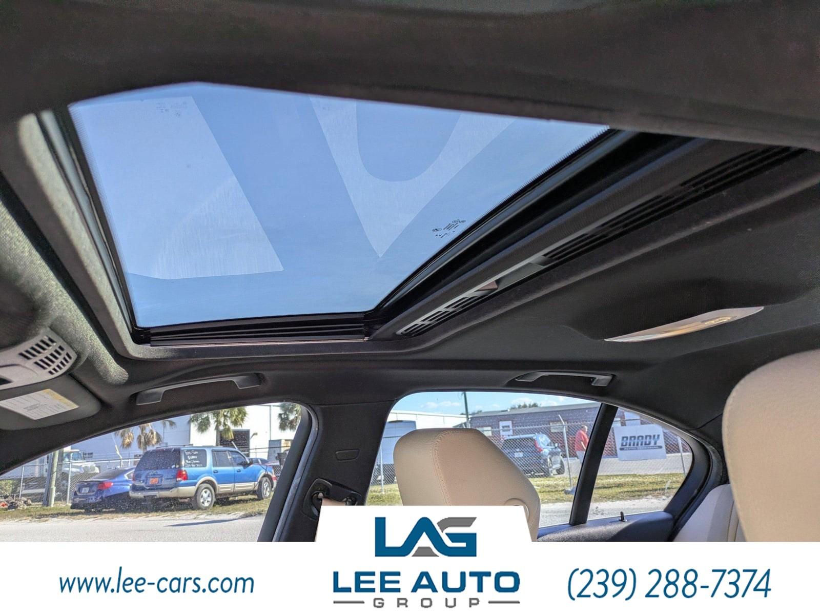 BMW 3 Series 330I - Thumbnail 18