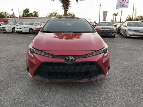 Toyota Corolla Le - Thumbnail 3