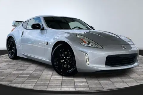 Nissan 370Z - Thumbnail 4