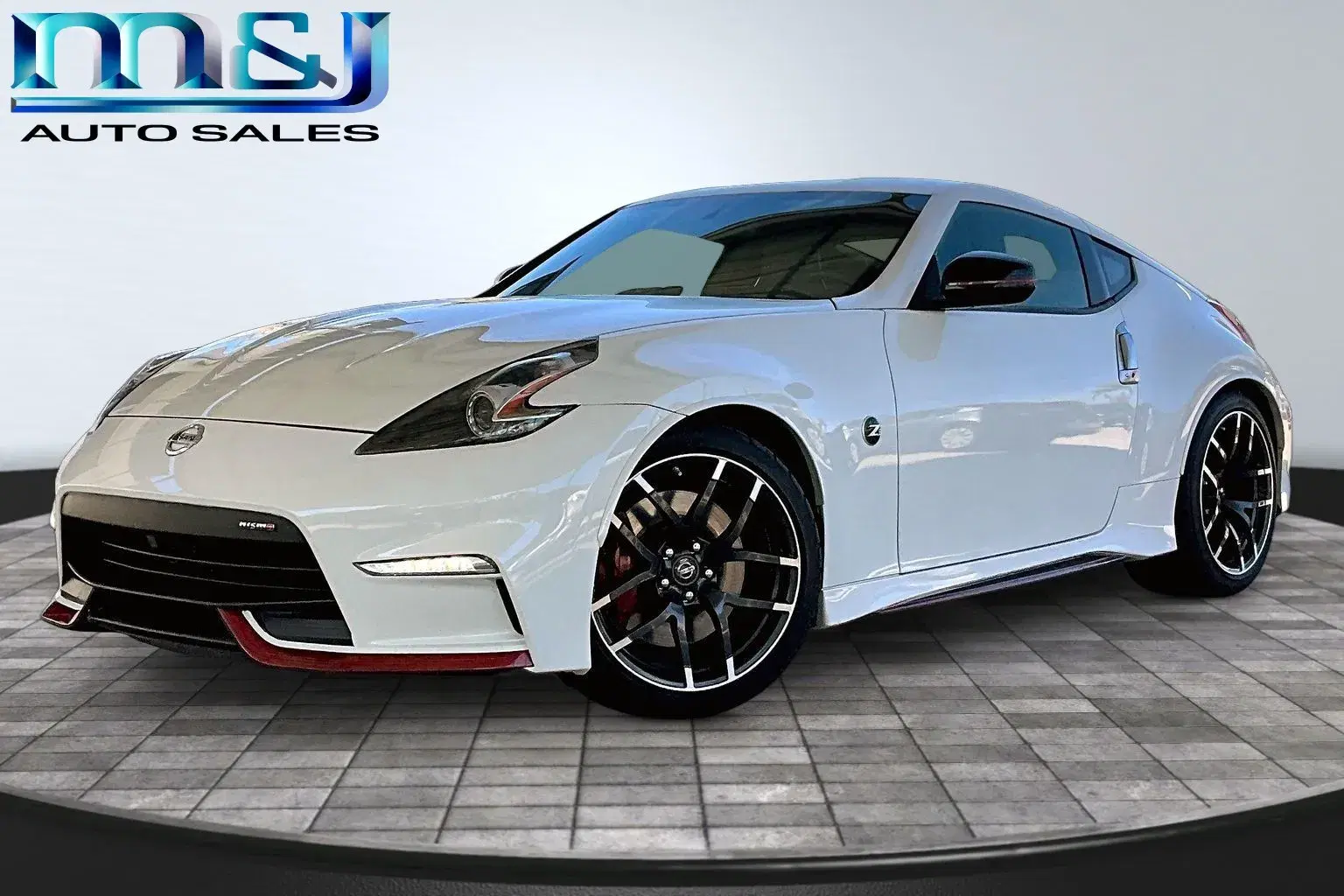 Nissan 370Z - Thumbnail 2