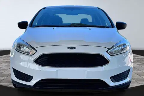 Ford Focus S - Thumbnail 3