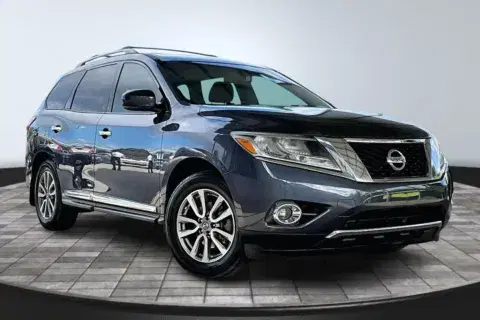 Nissan Pathfinder - Thumbnail 4