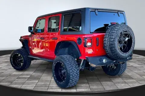 Jeep Wrangler Unlimited - Thumbnail 5