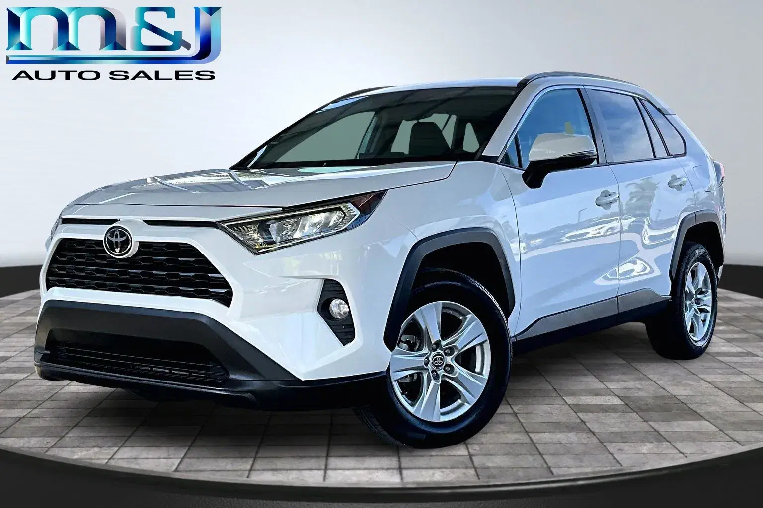 Toyota Rav4 Xle - Thumbnail 2