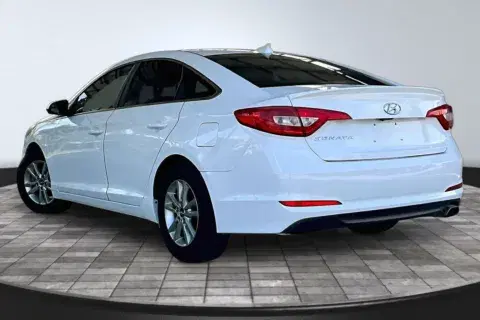 Hyundai Sonata - Thumbnail 5