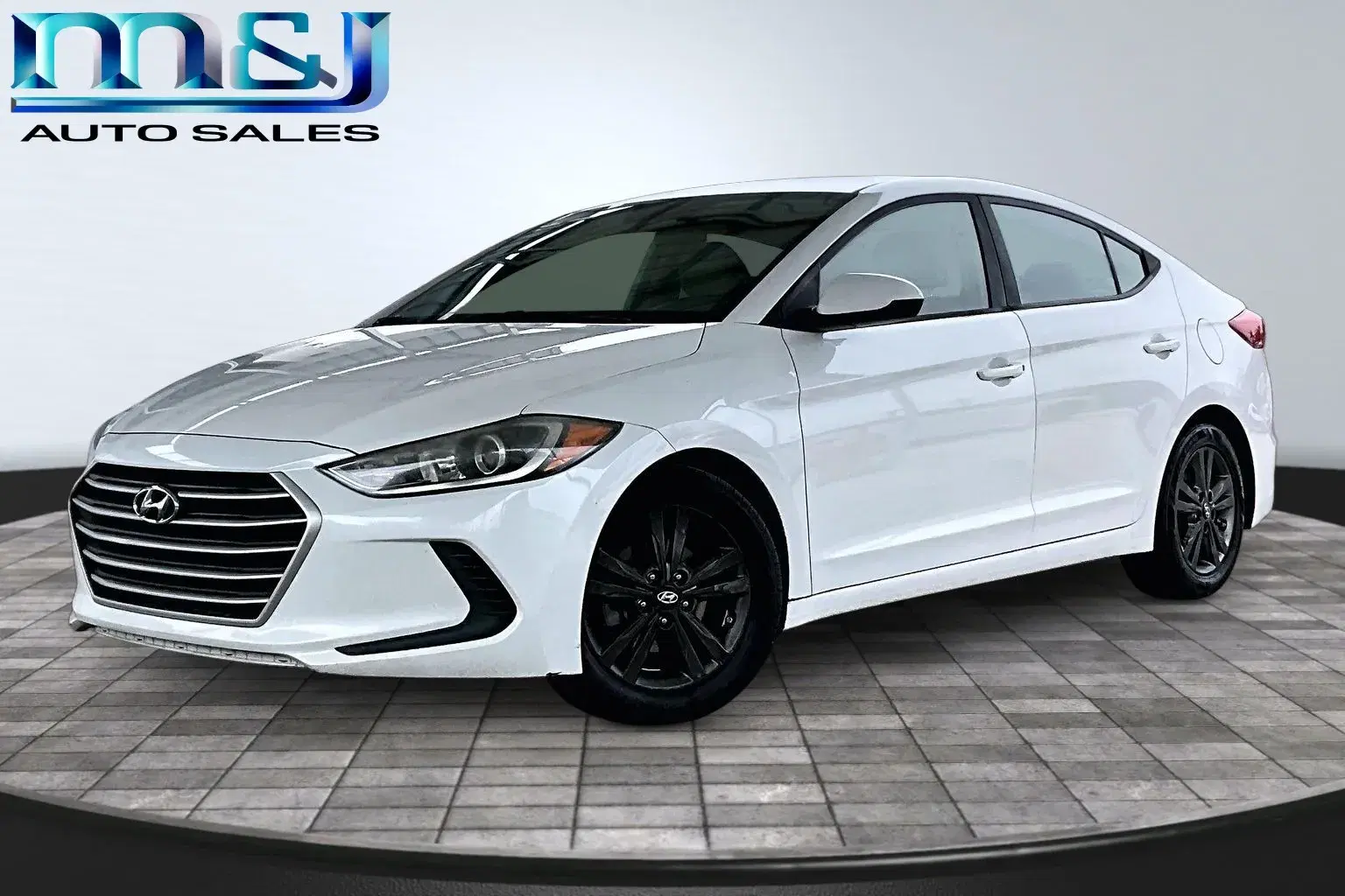 Hyundai Elantra - Thumbnail 2