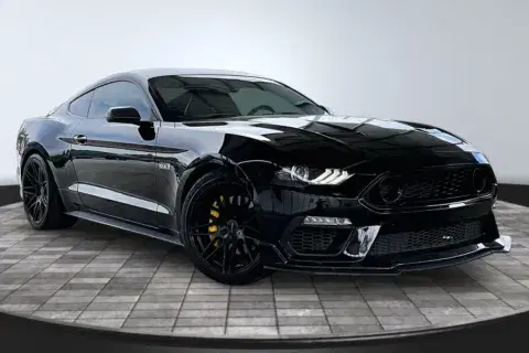 Ford Mustang - Thumbnail 4