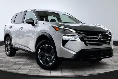 Nissan Rogue - Thumbnail 4