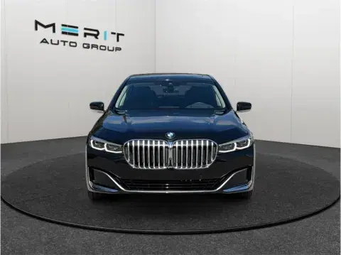 BMW 7 Series 740I Sedan 4D - Thumbnail 4