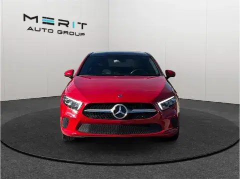 Mercedes-Benz A-Class A 220 Sedan 4D - Thumbnail 4