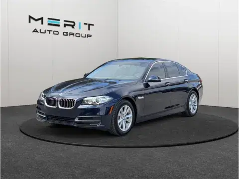 BMW 5 Series 528I Sedan 4D - Thumbnail 5