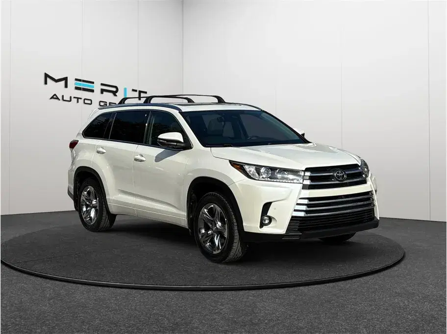 Toyota Highlander Limited Platinum Sport Utility 4D - View 1