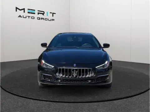 Maserati Ghibli S Q4 Granlusso Sedan 4D - Thumbnail 4