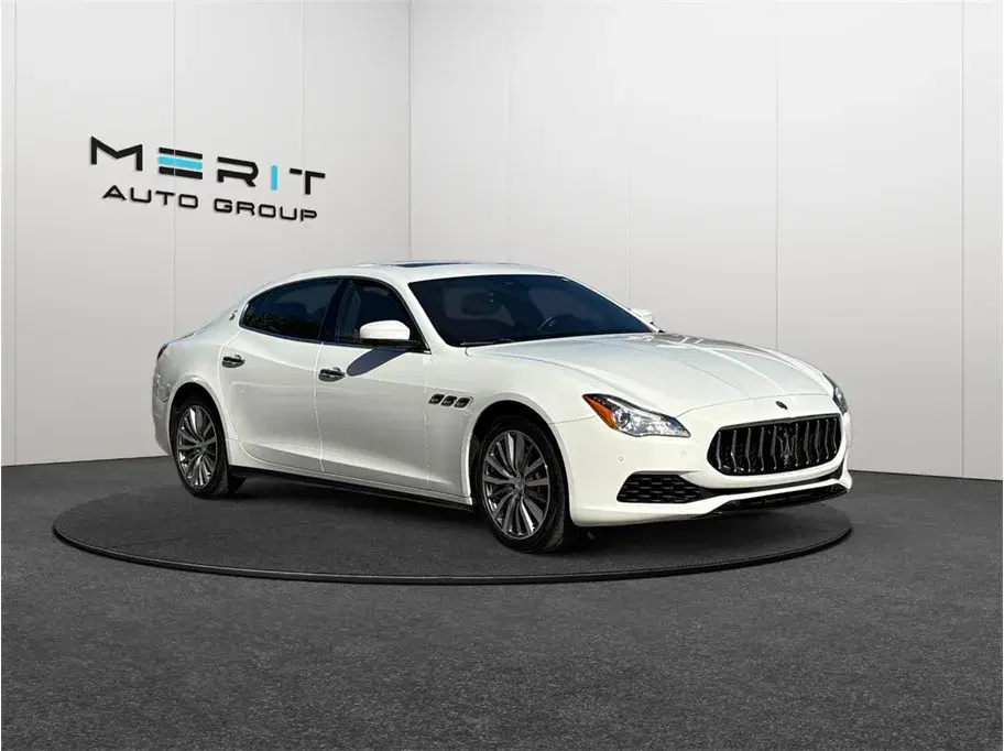 Maserati Quattroporte S Sedan 4D - Thumbnail 2