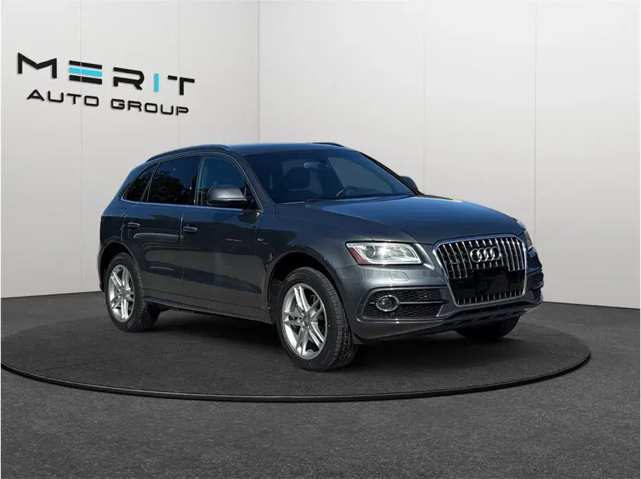 Audi Q5 3.0T Premium Plus Sport Utility 4D - View 1