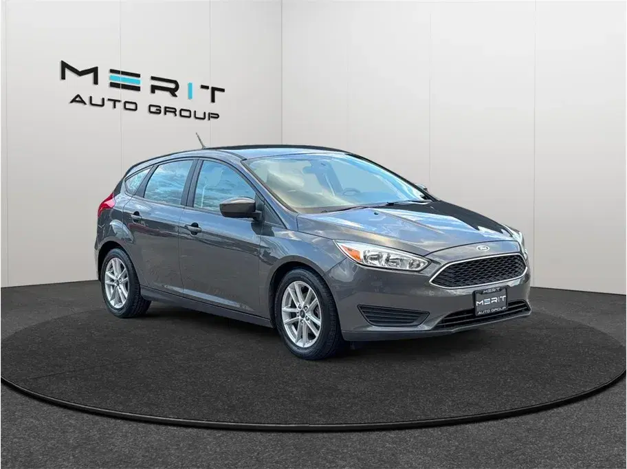 Ford Focus Se Hatchback 4D - Thumbnail 2