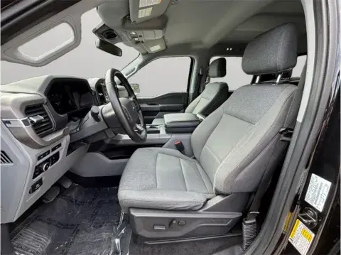 Ford F-150 Supercrew Cab Xlt Pickup 4D 5 1/2 Ft - Thumbnail 3