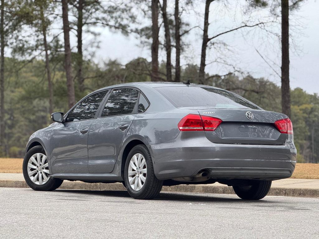 Volkswagen Passat - Thumbnail 13