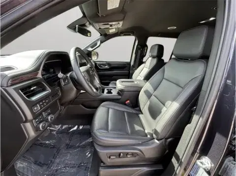 Chevrolet Tahoe Z71 Sport Utility 4D - Thumbnail 3