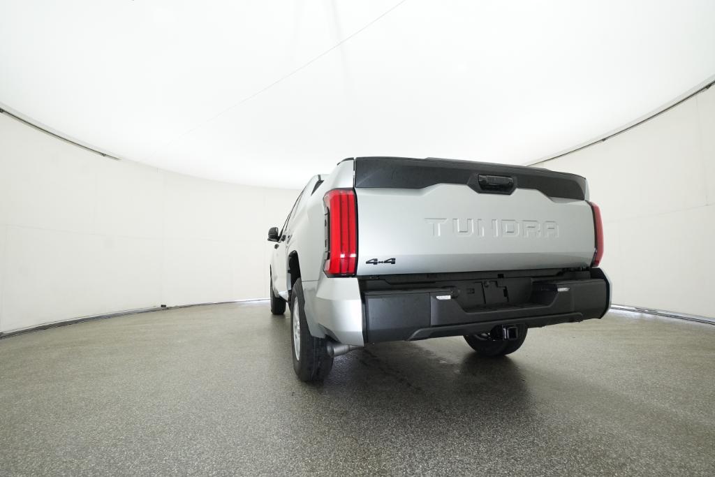 Toyota Tundra Sr Crewmax 4-Wheel Drive - Thumbnail 16