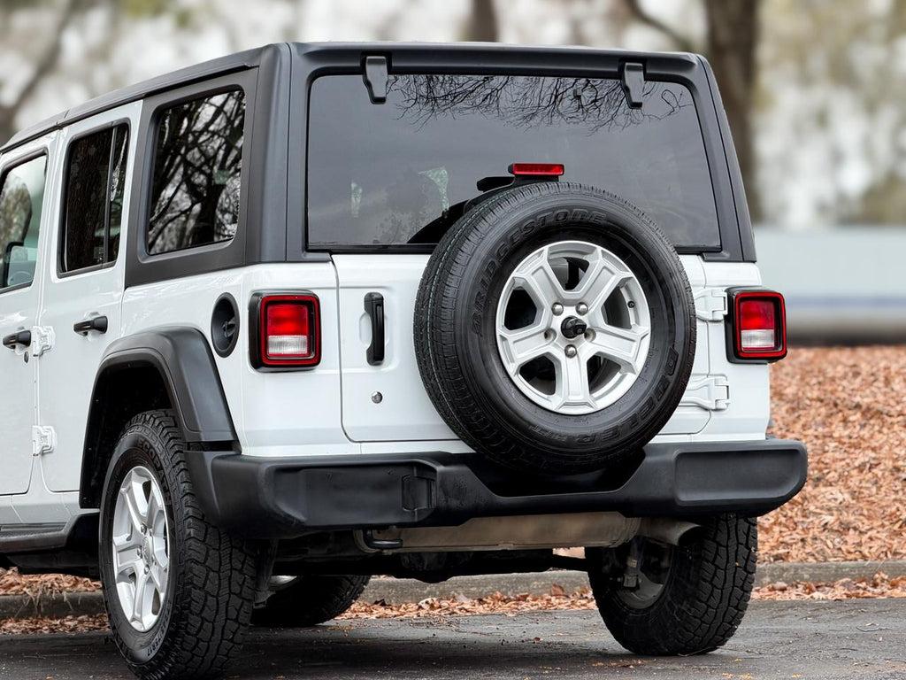 Jeep Wrangler Unlimited 4X4 - Thumbnail 19