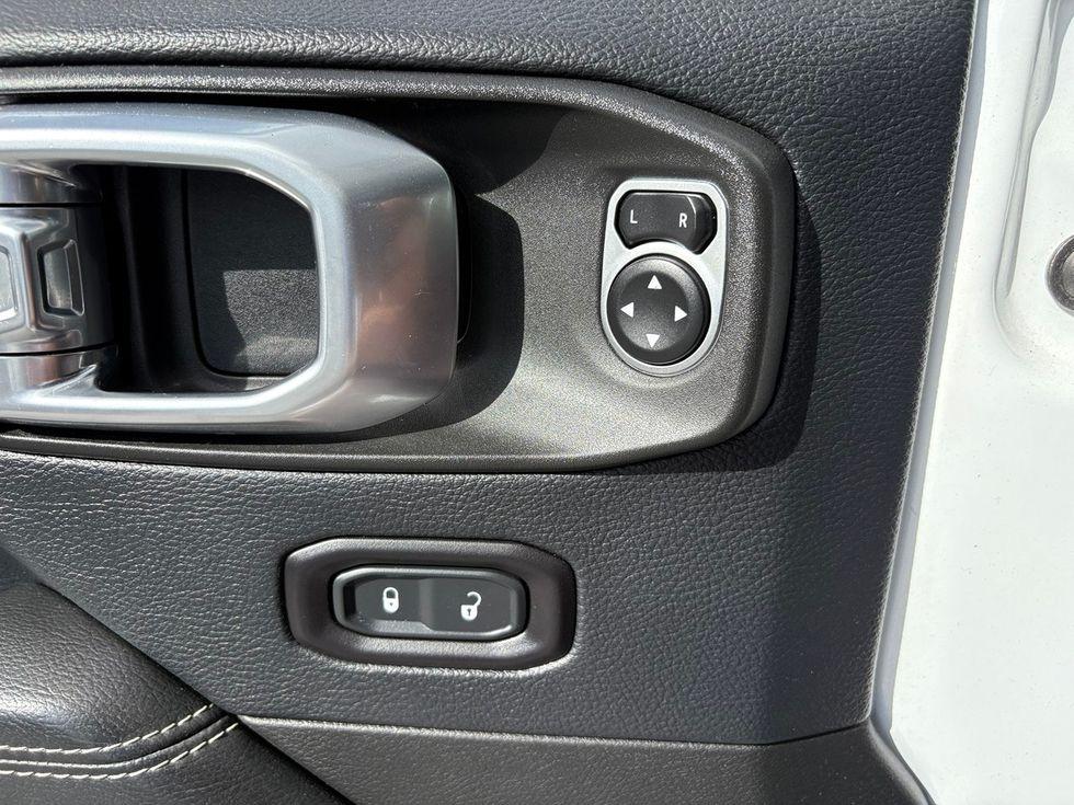 Jeep Wrangler Unlimited Sahara | Miami, Fl | Ocean Auto Sales - Thumbnail 2