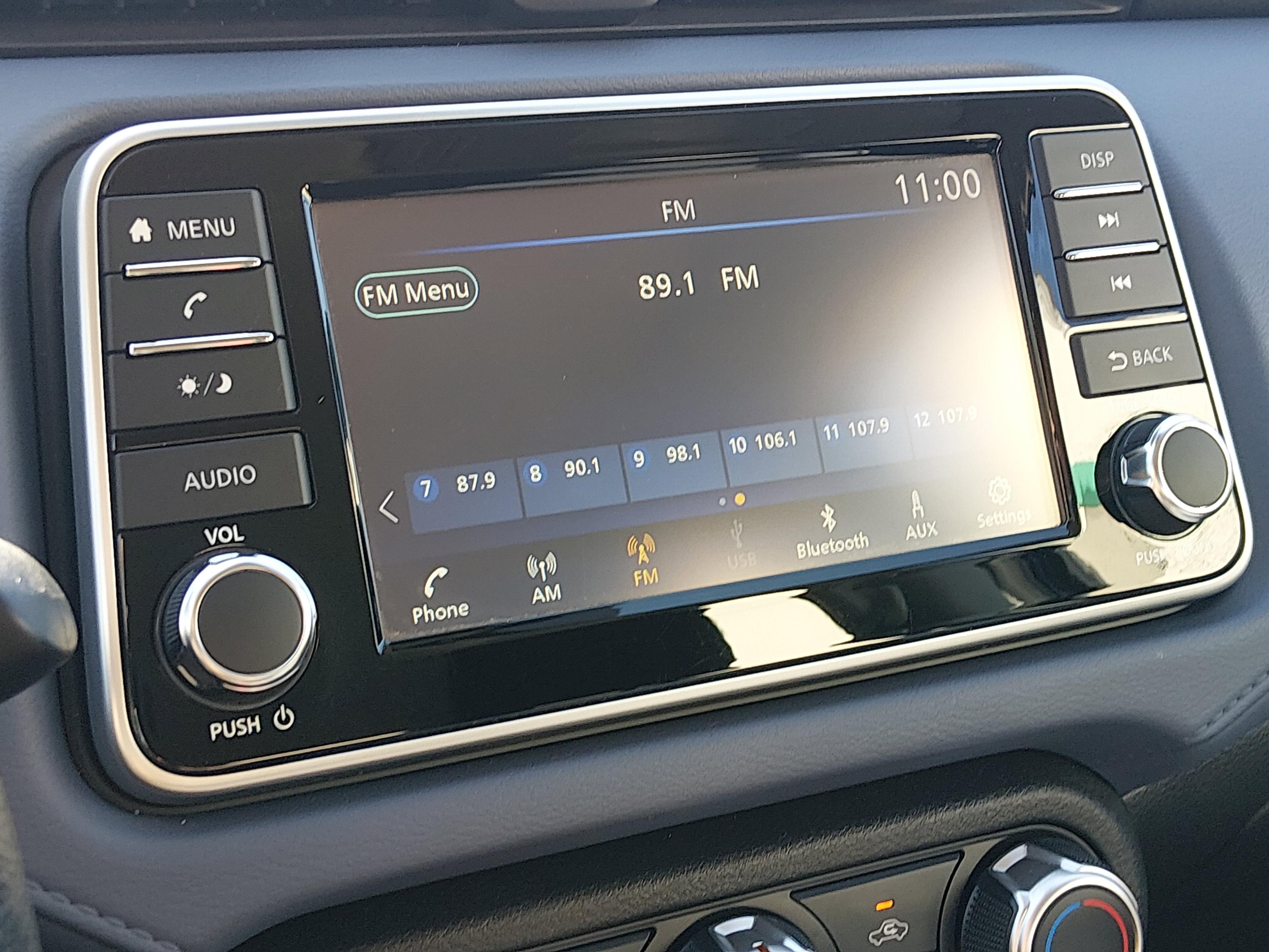 Nissan Versa Sv Cvt - Thumbnail 17