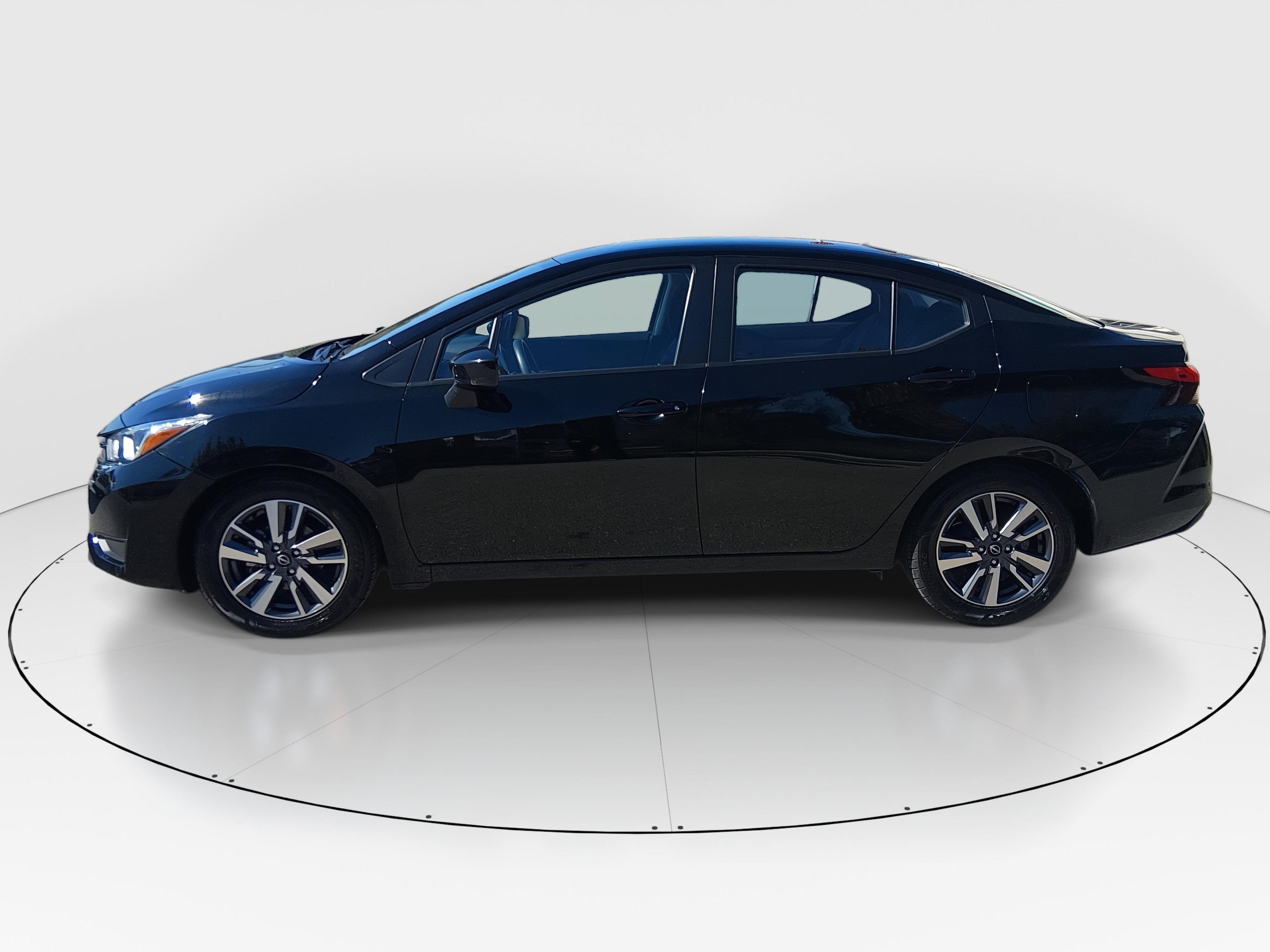 Nissan Versa Sv Cvt - Thumbnail 4