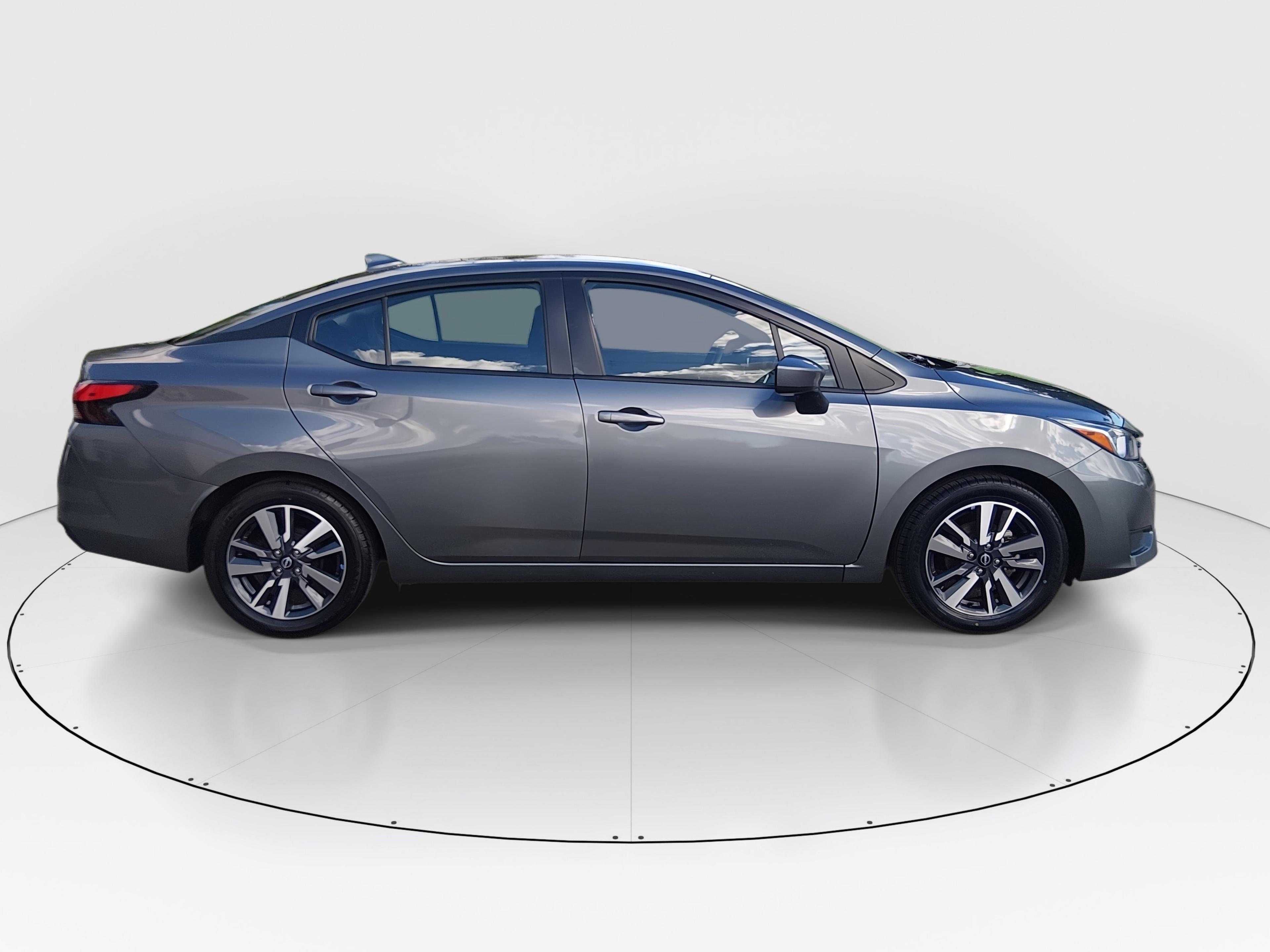 Nissan Versa Sv Cvt - Thumbnail 8