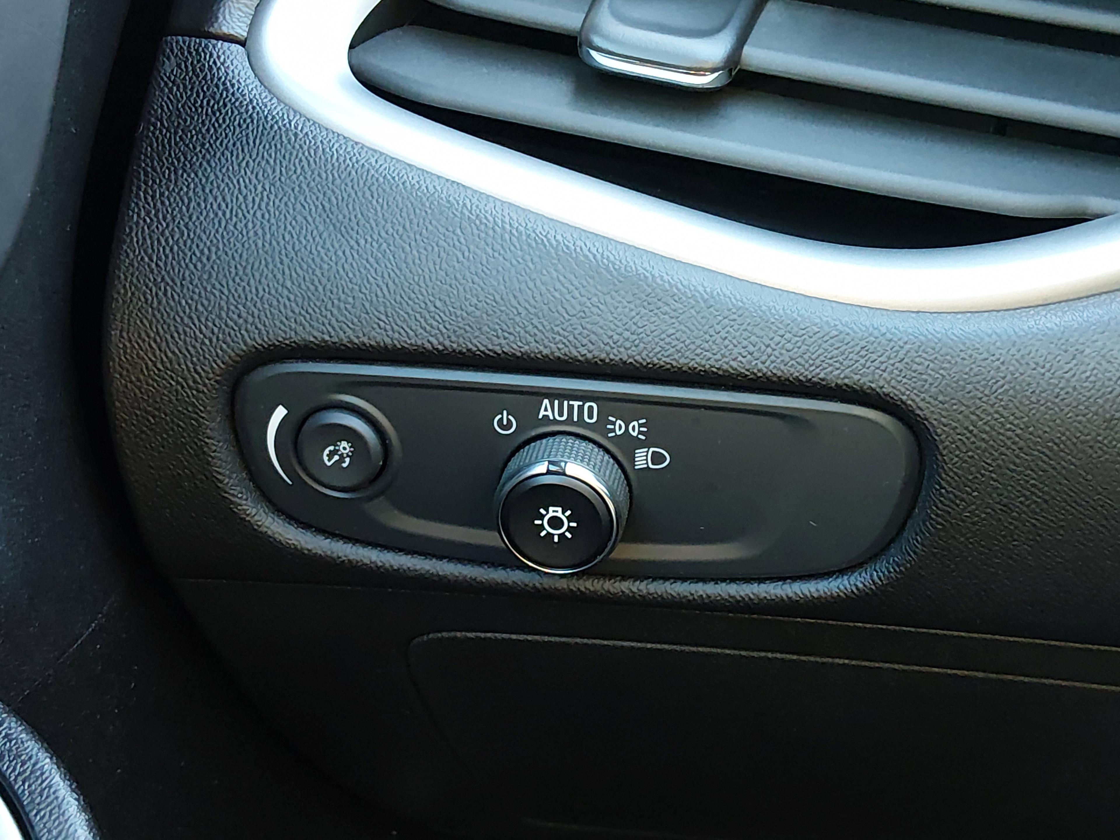 Chevrolet Malibu 4Dr Sdn 1Lt - Thumbnail 13