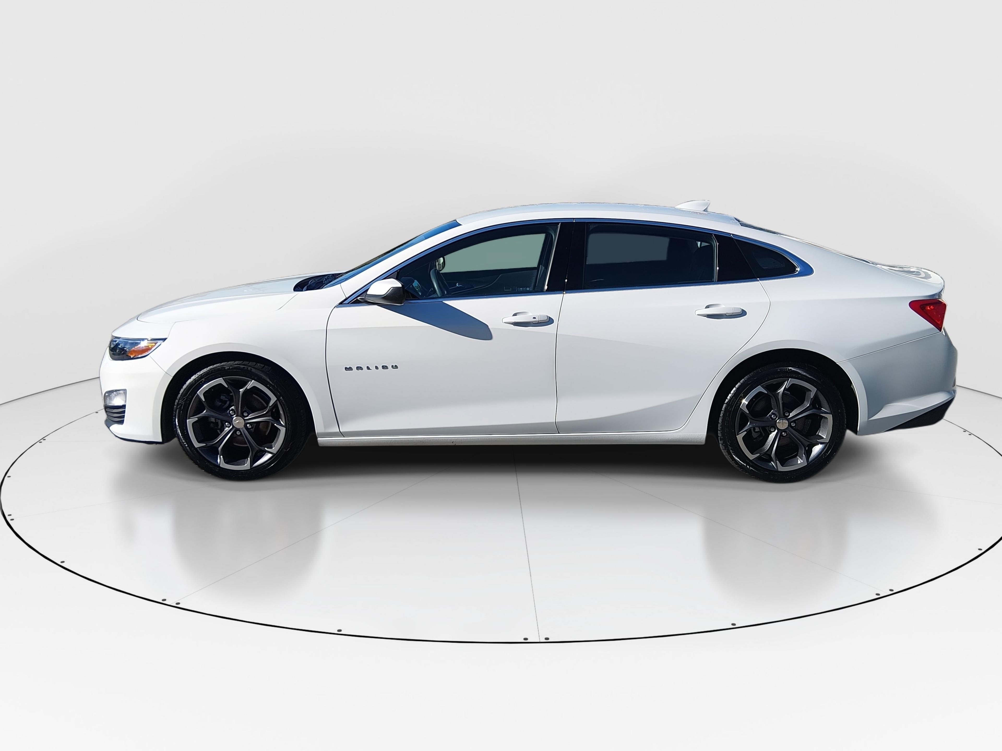 Chevrolet Malibu 4Dr Sdn 1Lt - Thumbnail 4