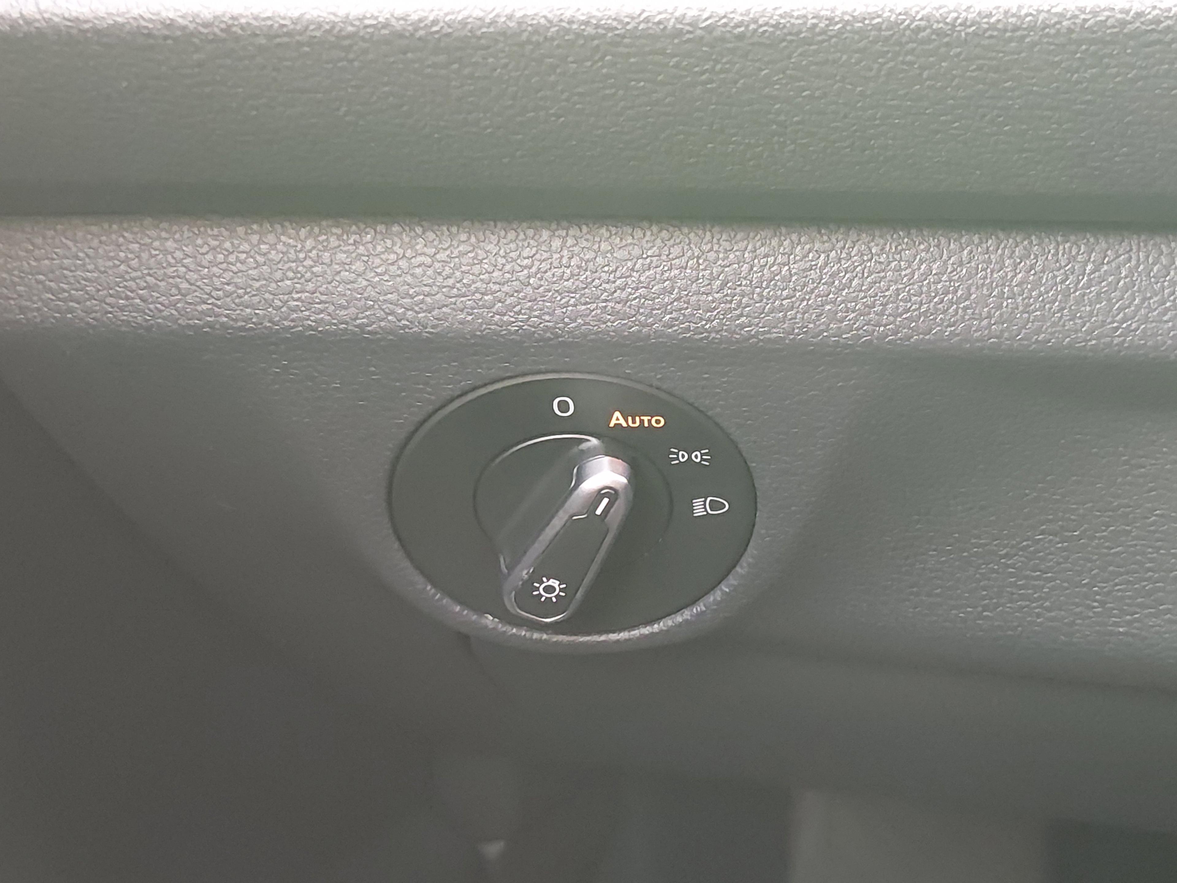 Volkswagen Jetta S Auto - Thumbnail 13