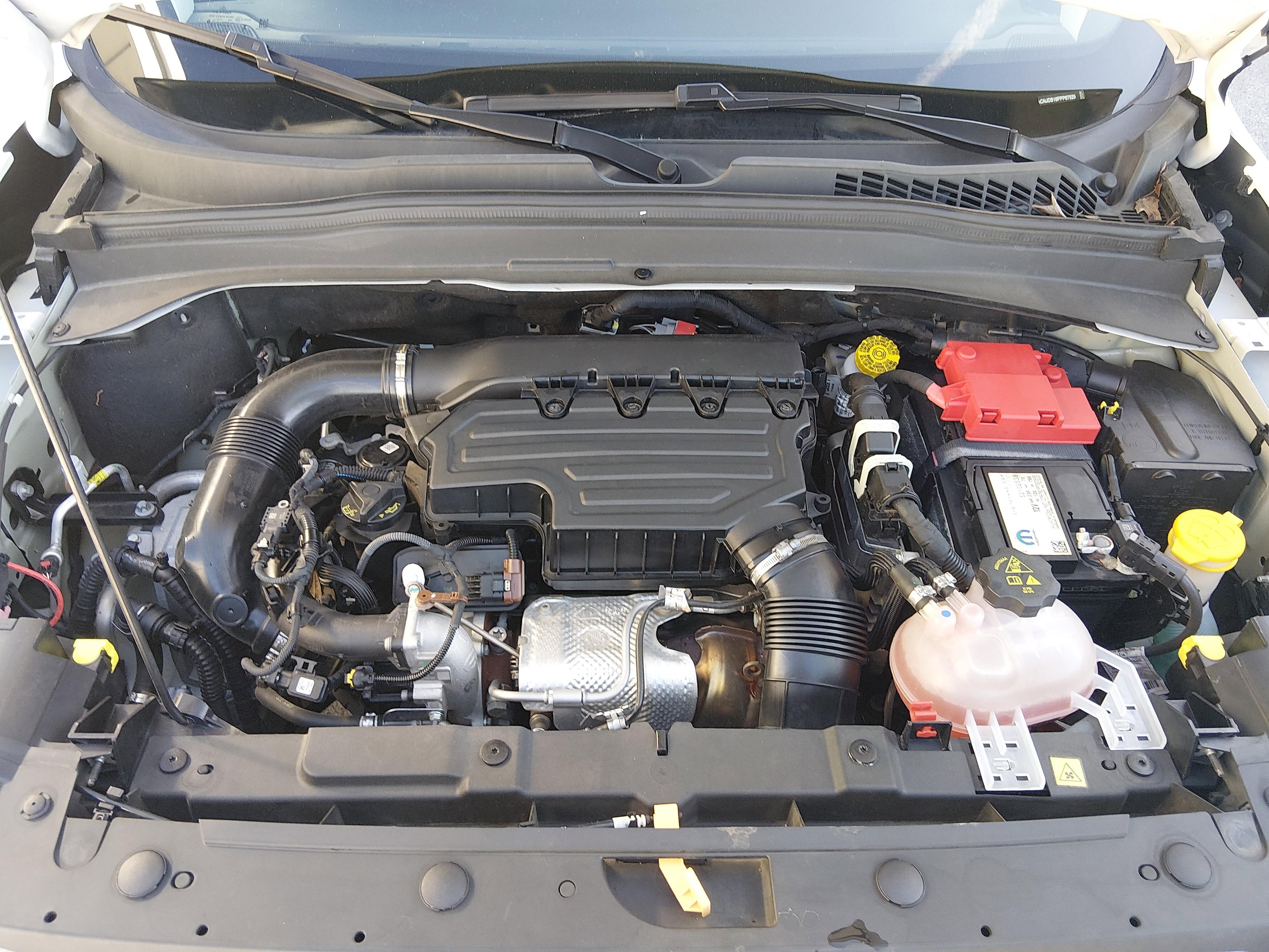 Jeep Renegade Latitude 4X4 - Thumbnail 9