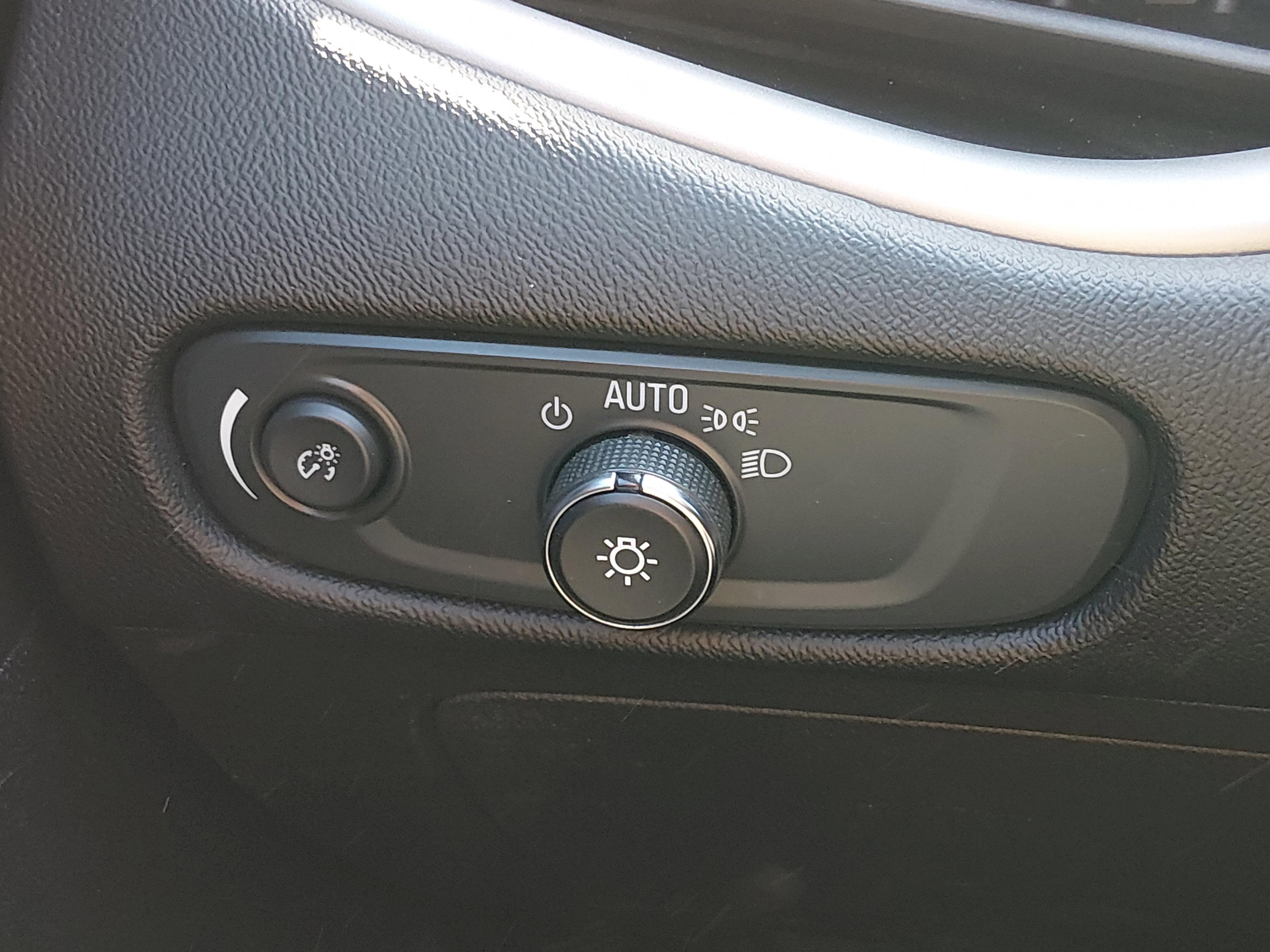 Chevrolet Malibu 4Dr Sdn 1Lt - Thumbnail 13