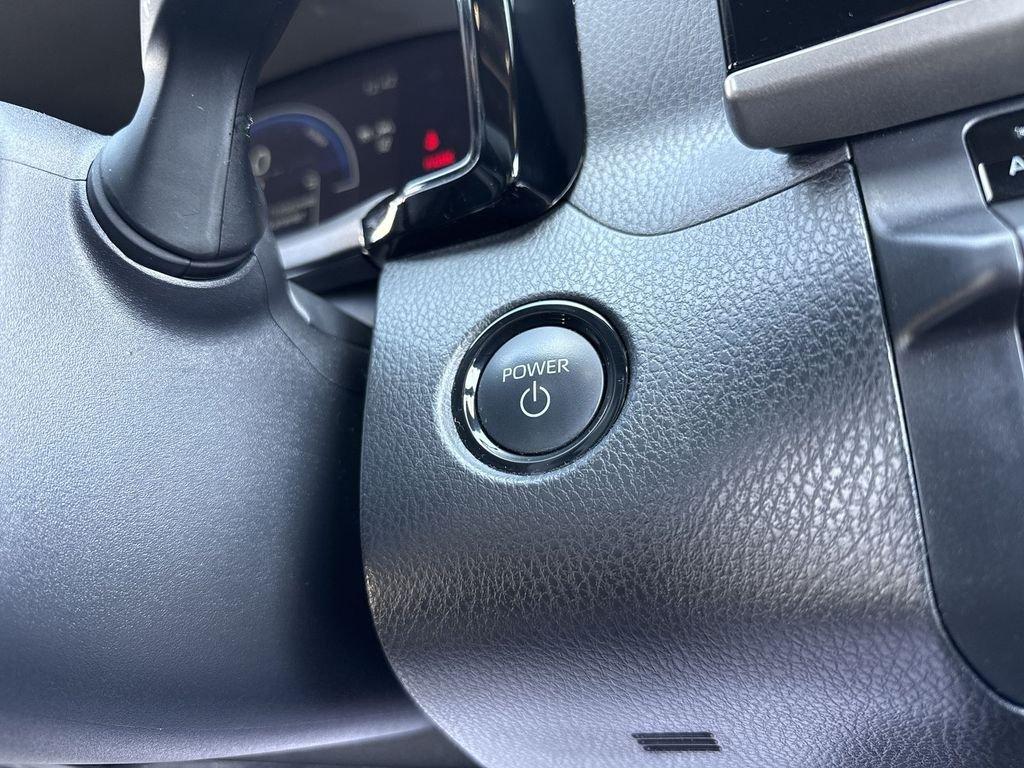 Toyota Camry Se - Thumbnail 14