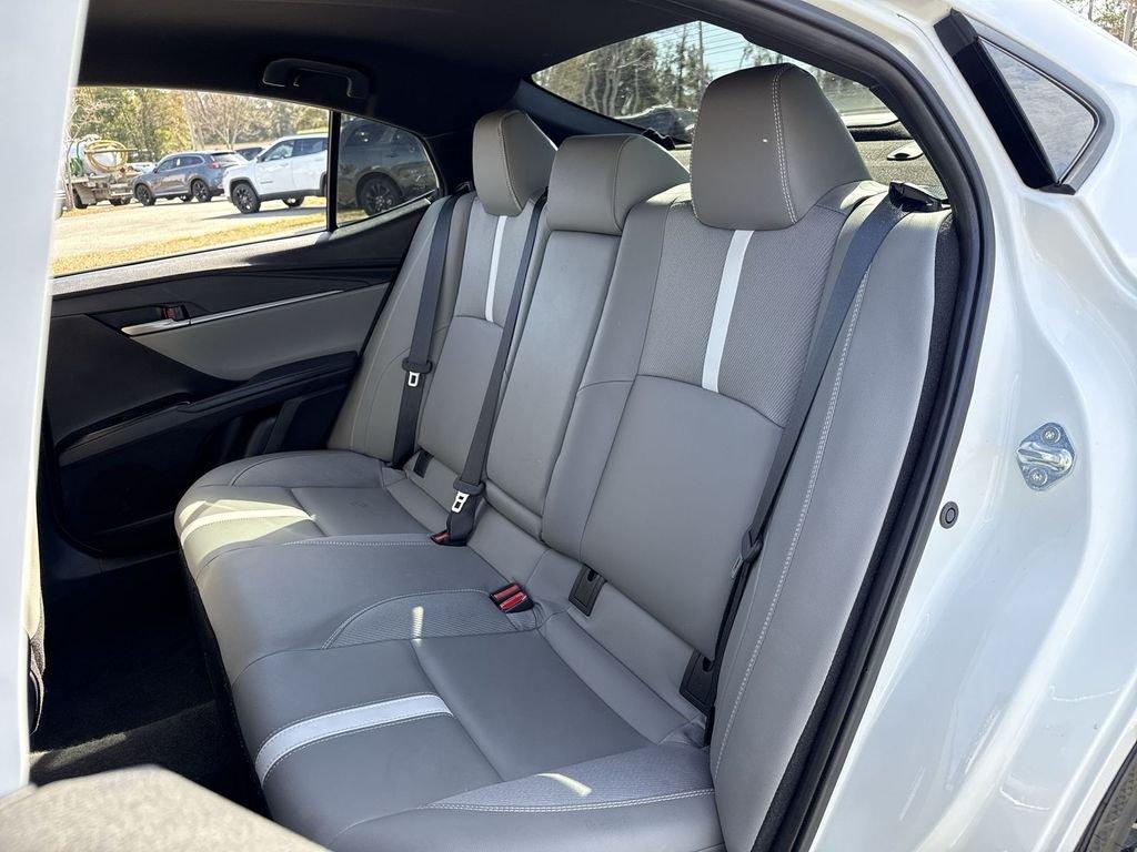 Toyota Camry Se - Thumbnail 20