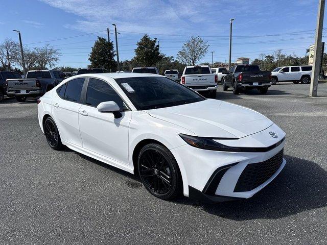 Toyota Camry Se - View 1