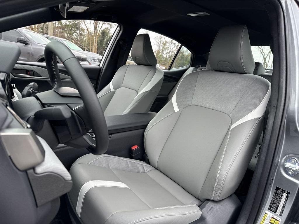 Toyota Camry Se - Thumbnail 12